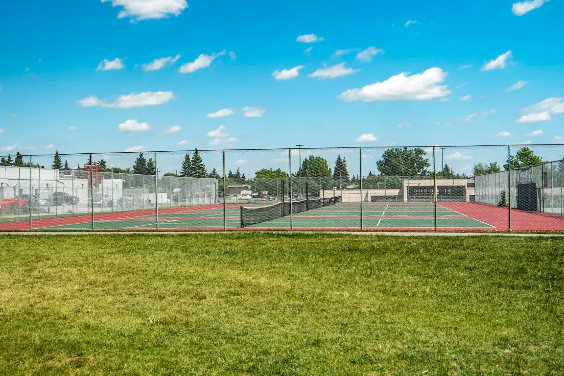 Huntington Hills community scene 2